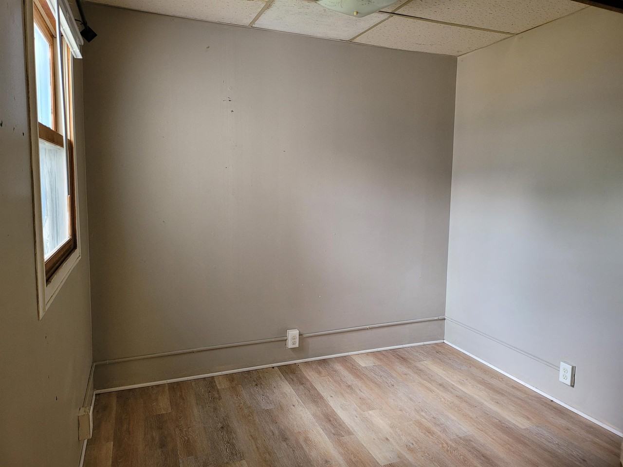 610 1/2 9th Ave E - Photo 7 of 7