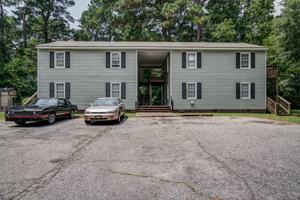 featured image of 1110 Clark St #B