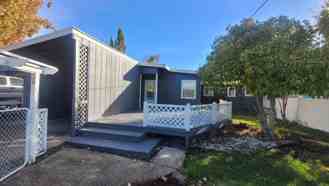 643 Ne Channon Ave - Photo 1 of 1