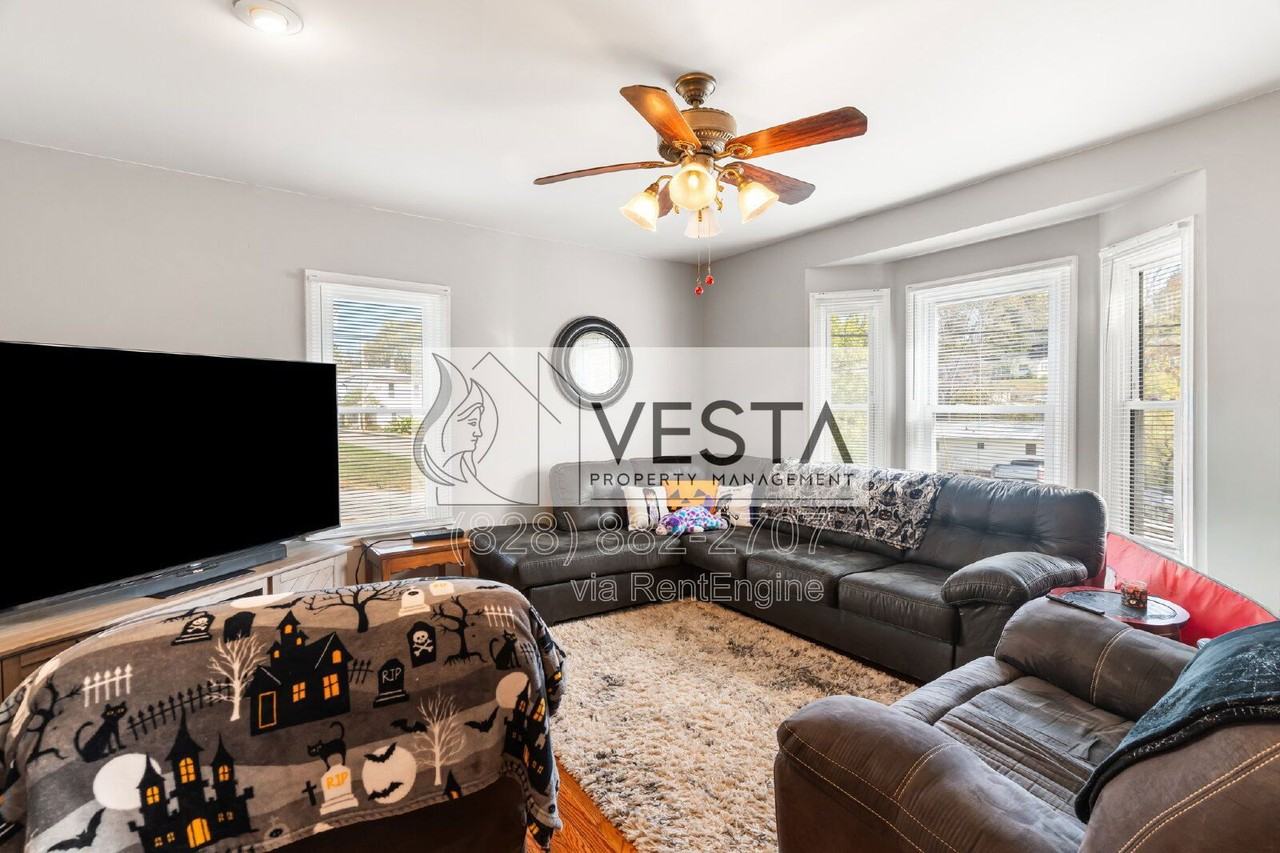 241 North Main Street - Photo 2 of 35