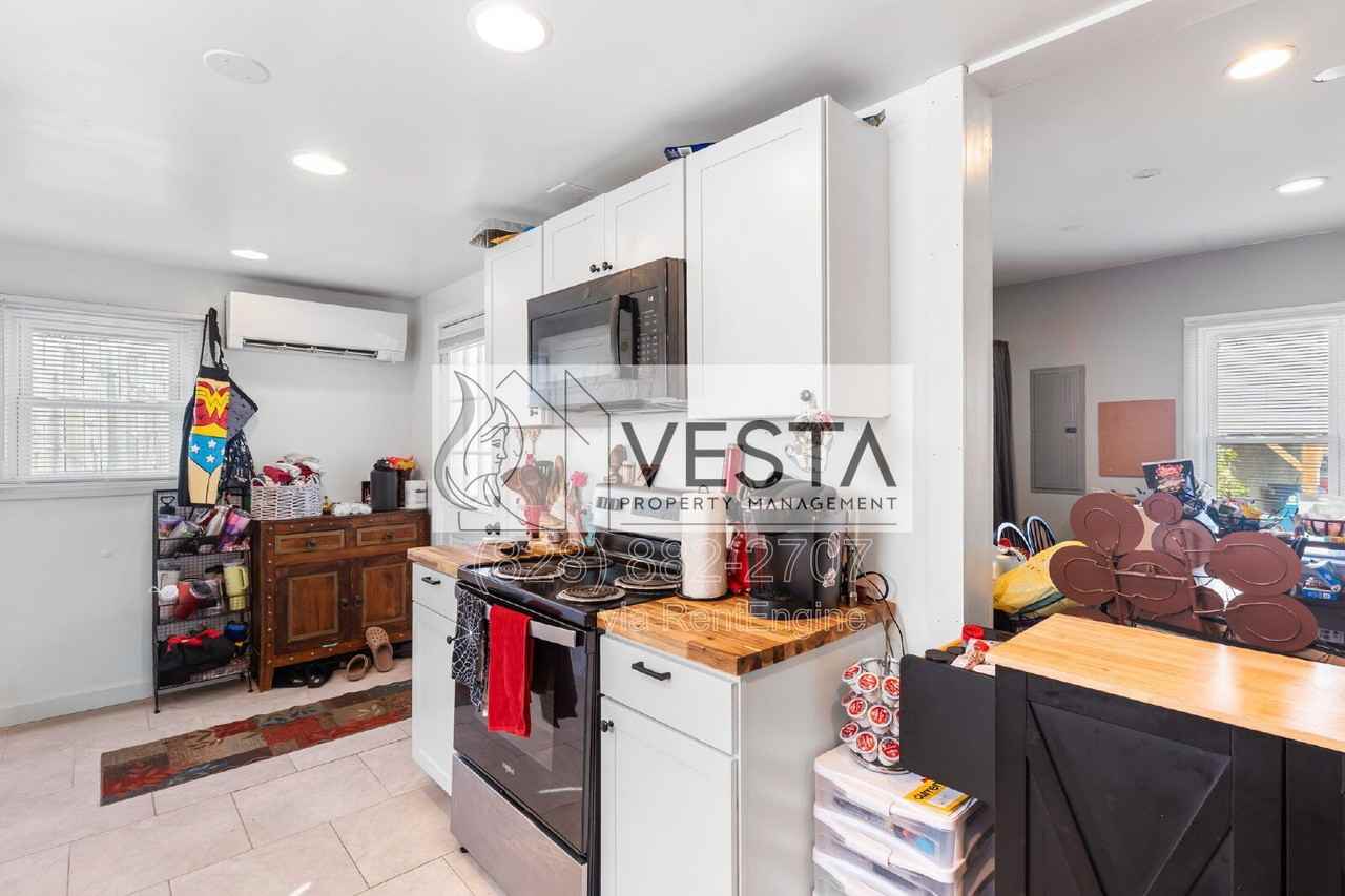 241 North Main Street - Photo 7 of 35