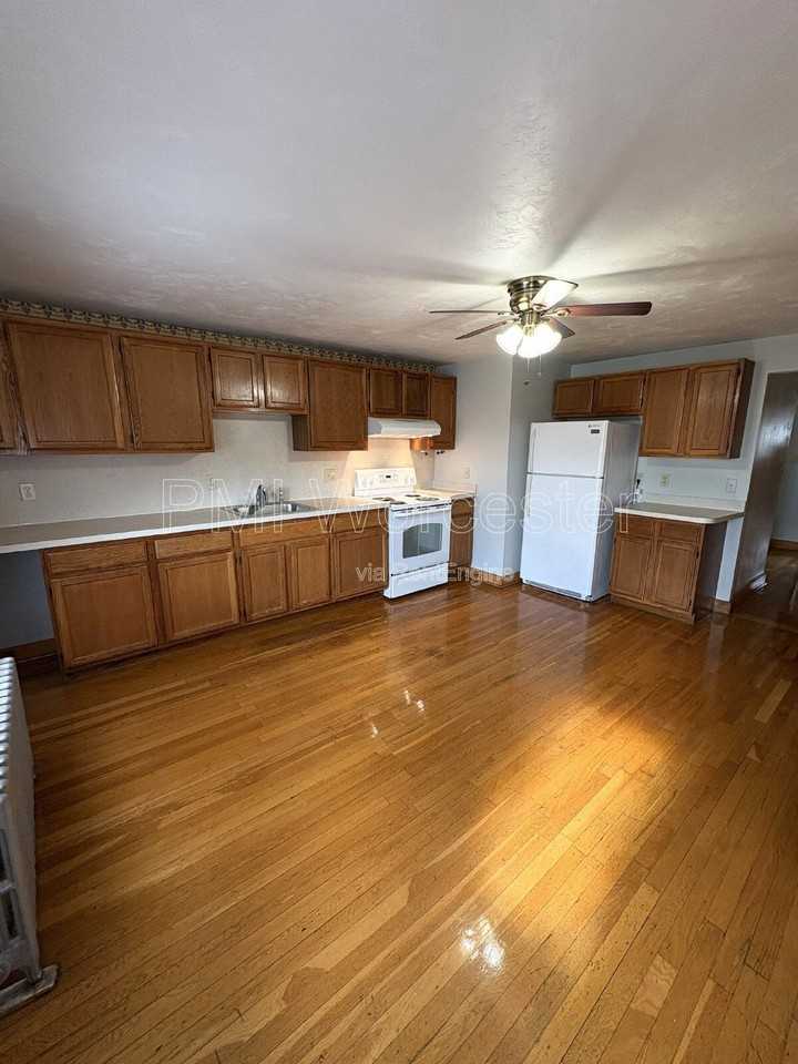 30 Northampton Street - Photo 3 of 19