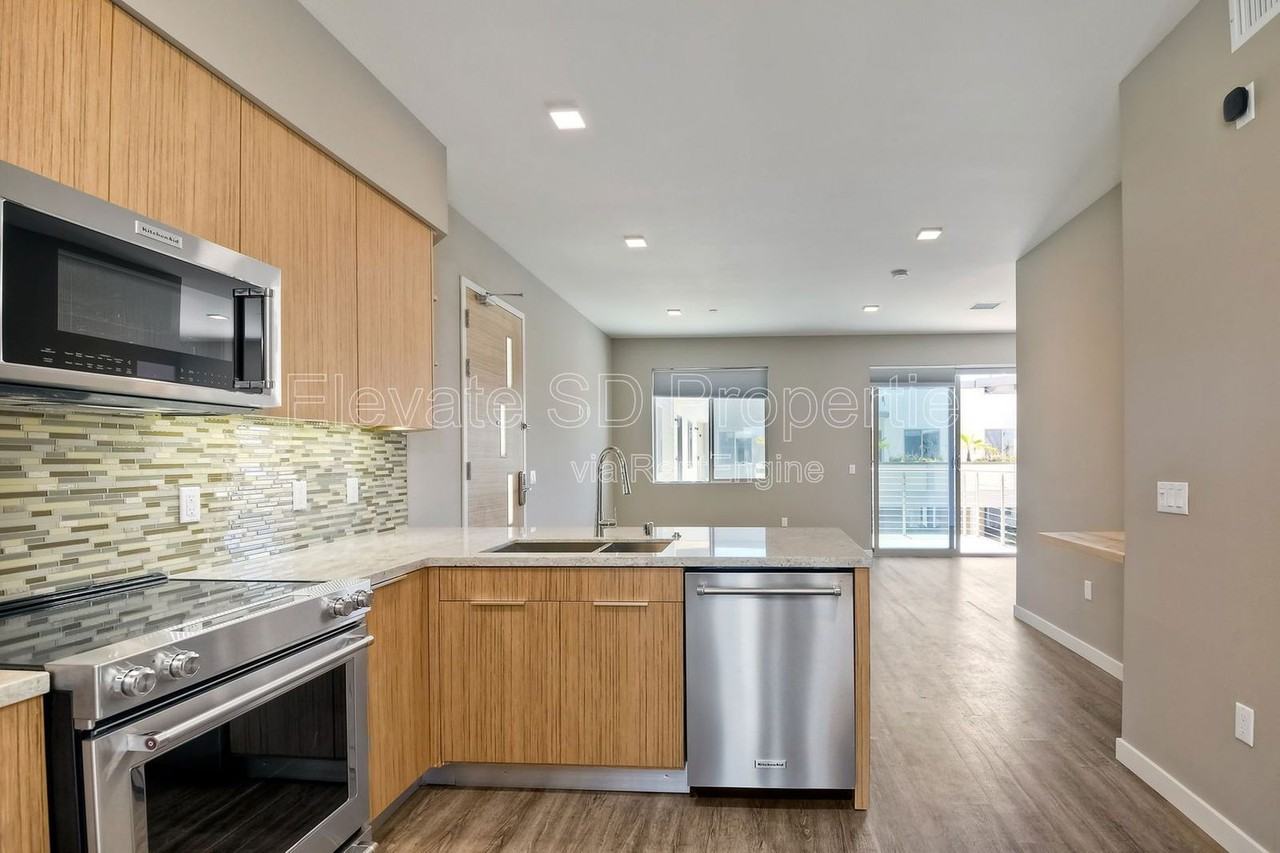 3088 State St #410 - Photo 3 of 38