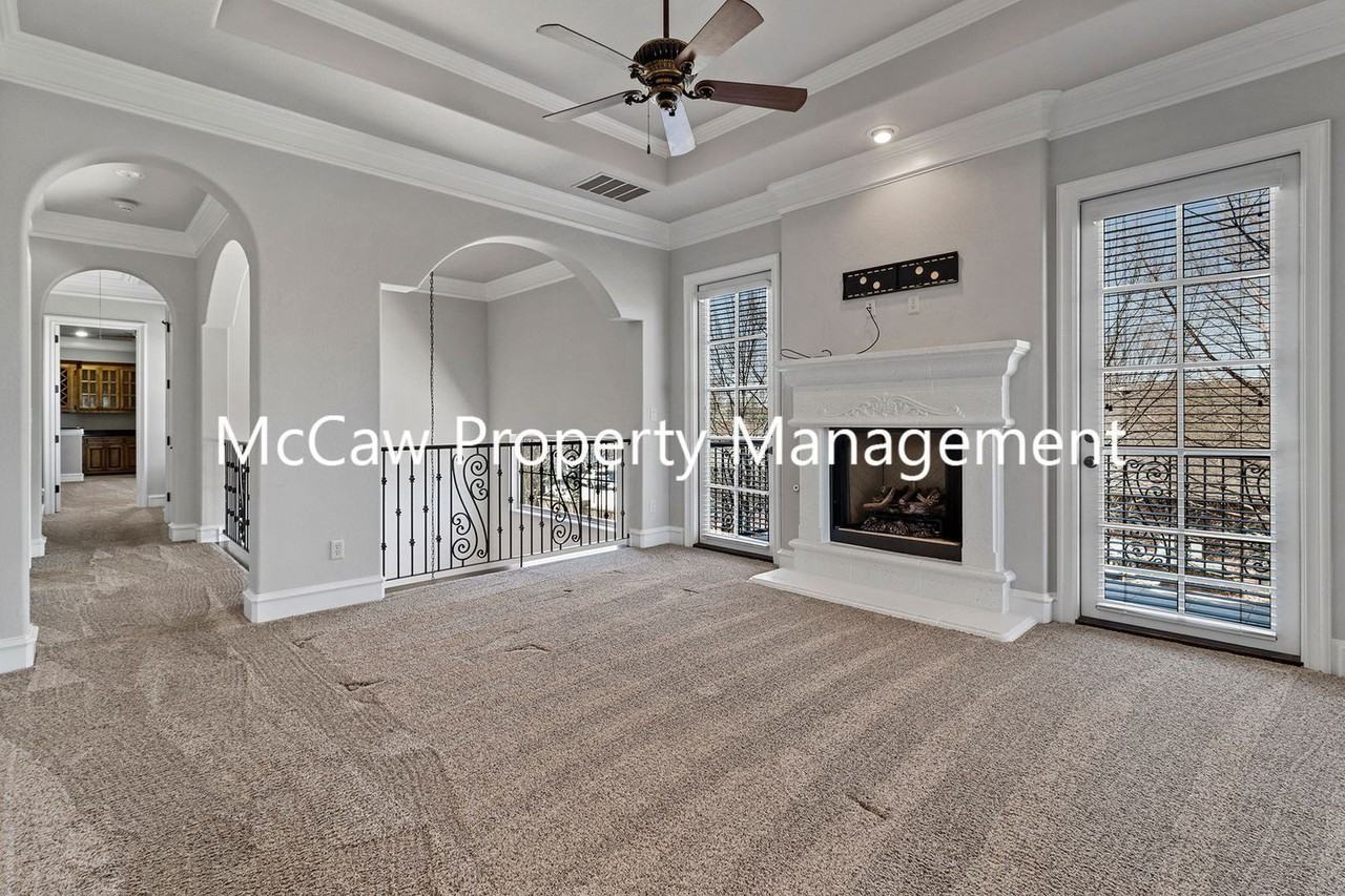 1542 Pecan Crossing Dr - Photo 4 of 22