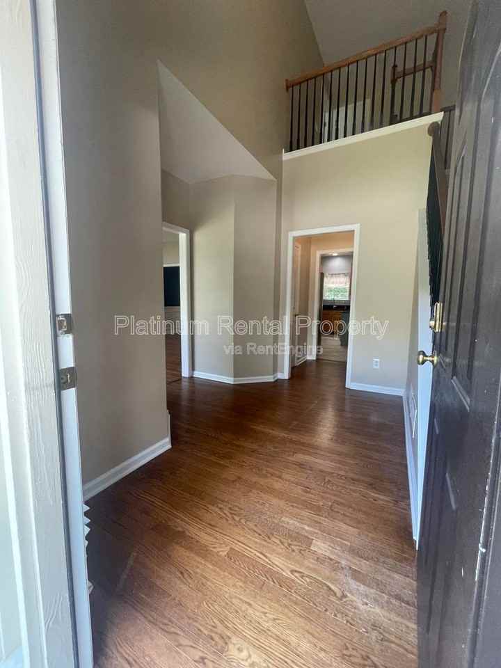 36 Ivy Mist Ln - Photo 2 of 50