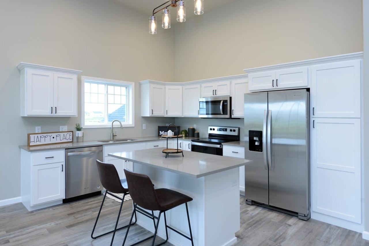 824 United Dr #1 - Photo 3 of 9