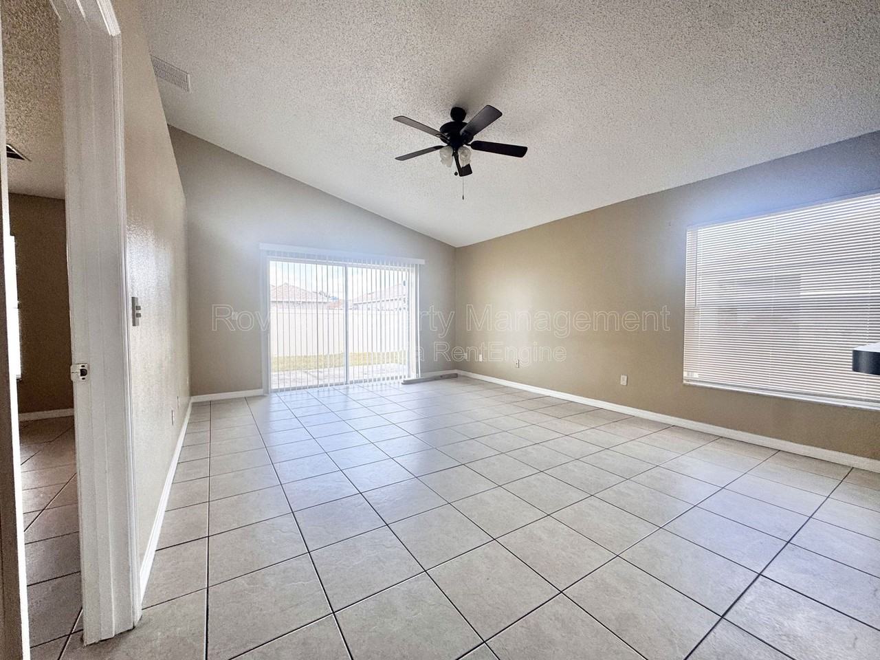 127 Appian Way - Photo 5 of 10