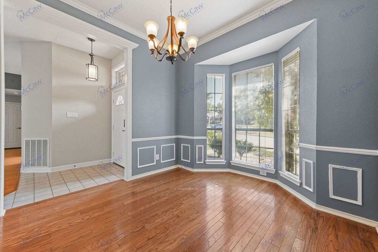 8041 Flagstone St - Photo 3 of 29