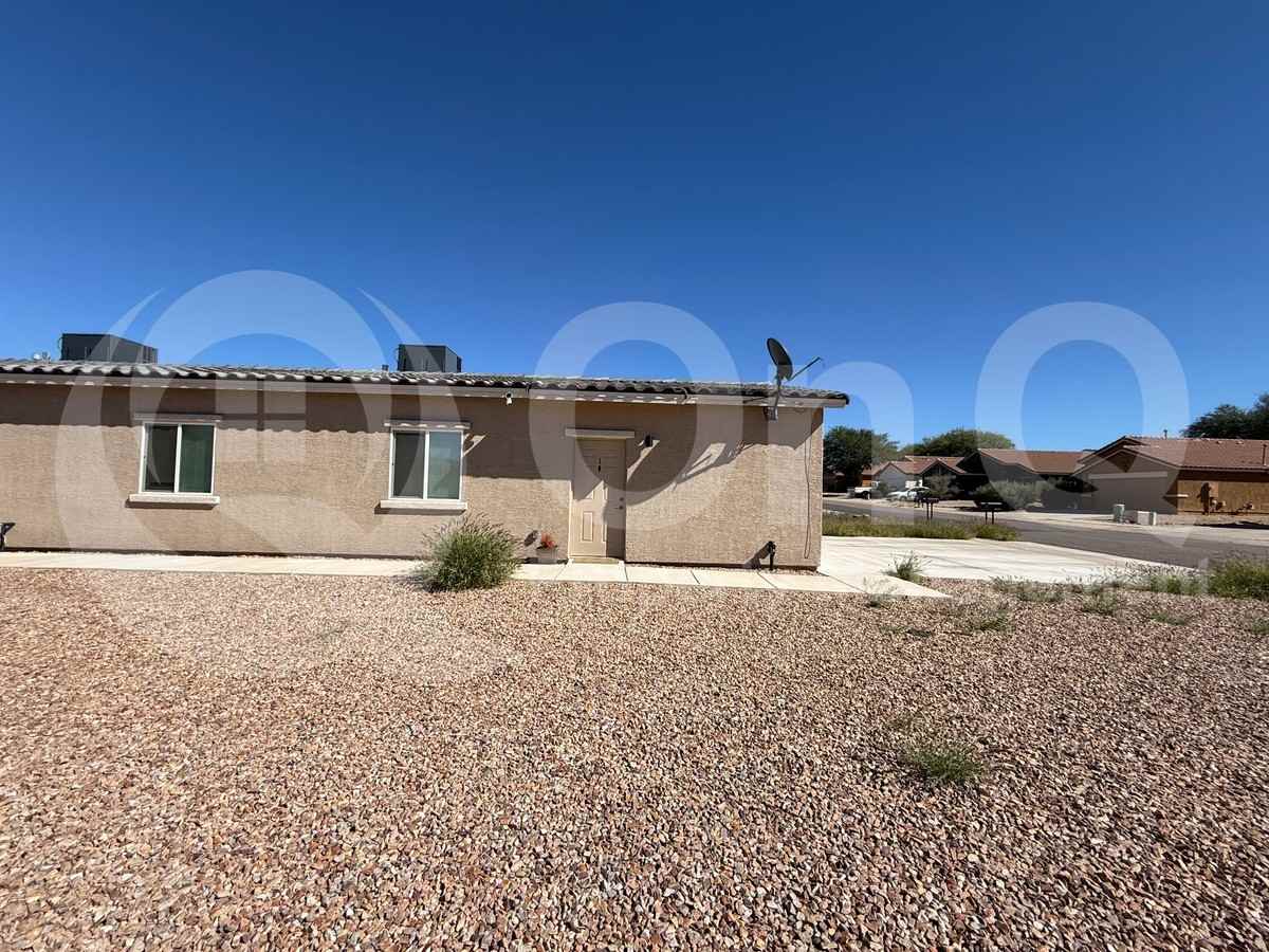 88 W James L Sullivan St #1 - Photo 2 of 31