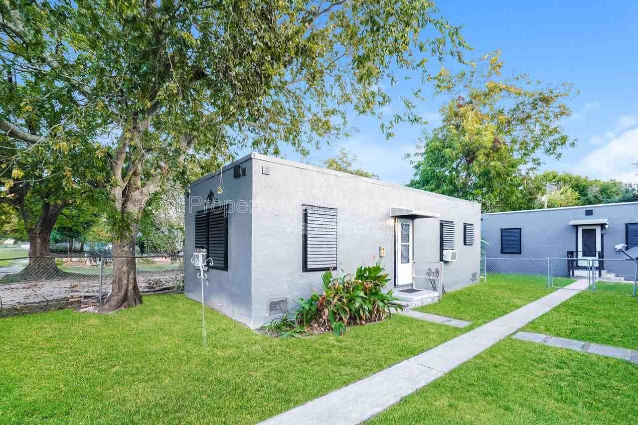 117 6th Avenue North #2 - Photo 2 of 10