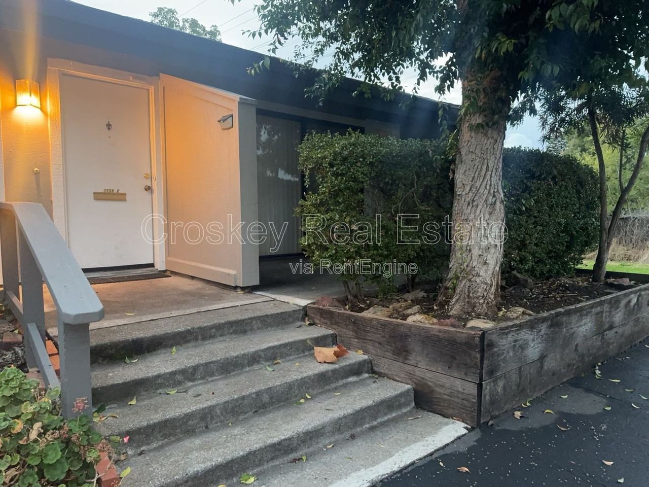 1155 Kenwal Rd - Photo 2 of 17