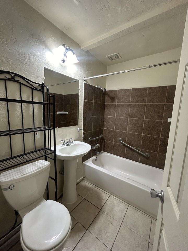 2230 North Ralph Avenue #3 - Photo 2 of 8