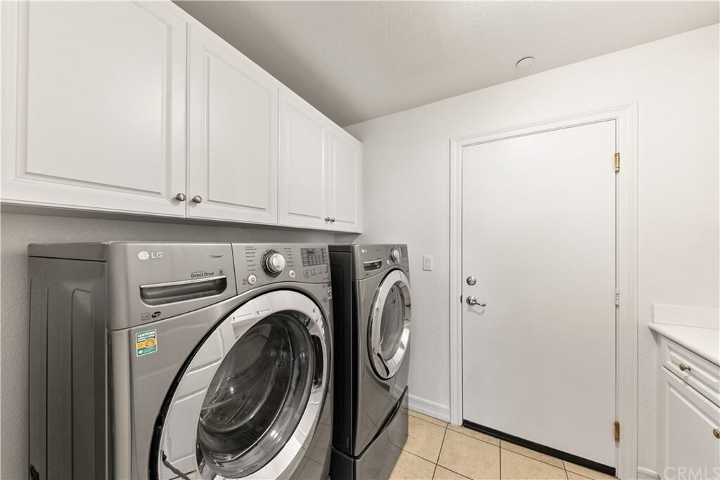 1863 Hazel Ct #1 - Photo 2 of 37