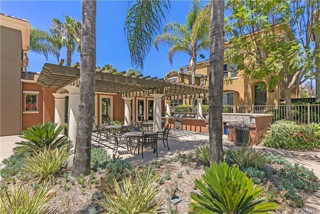 1863 Hazel Ct #1 - Photo 6 of 37