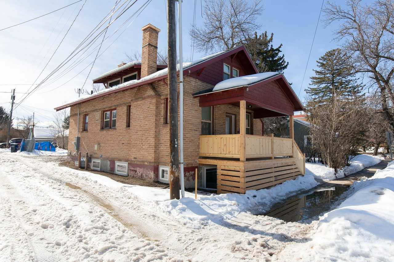 Hayes House - Photo 2 of 39