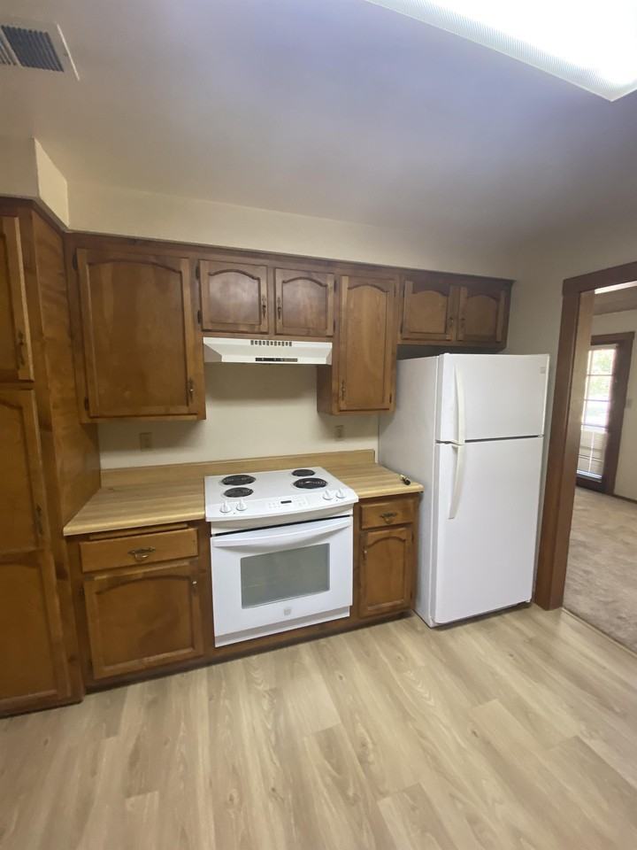 24051 Basin Harbor Court - Photo 3 of 10