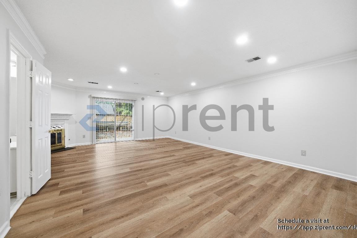 661 Coventry Township Lane Northeast - Photo 5 of 21