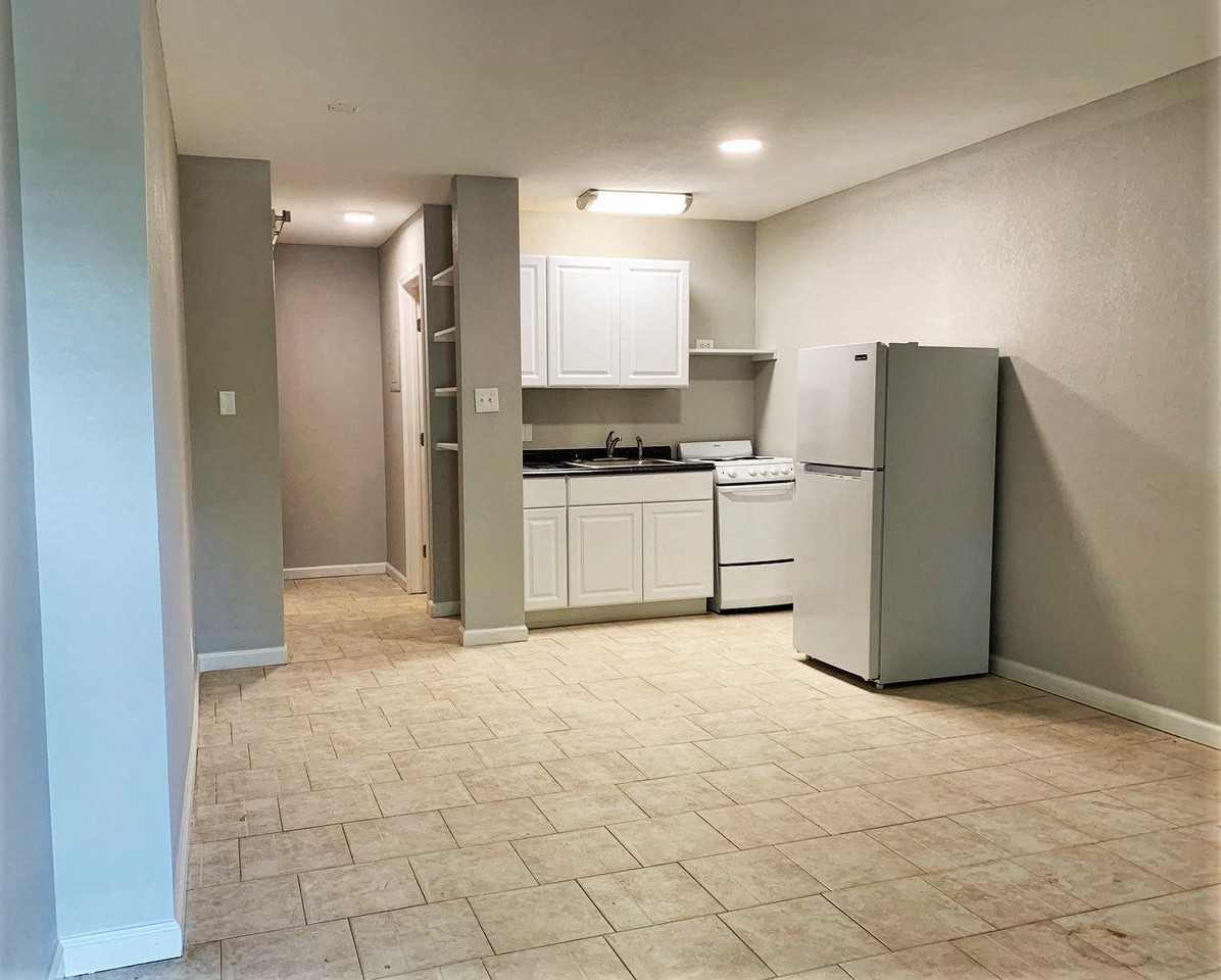 612 South Studios - Photo 2 of 19