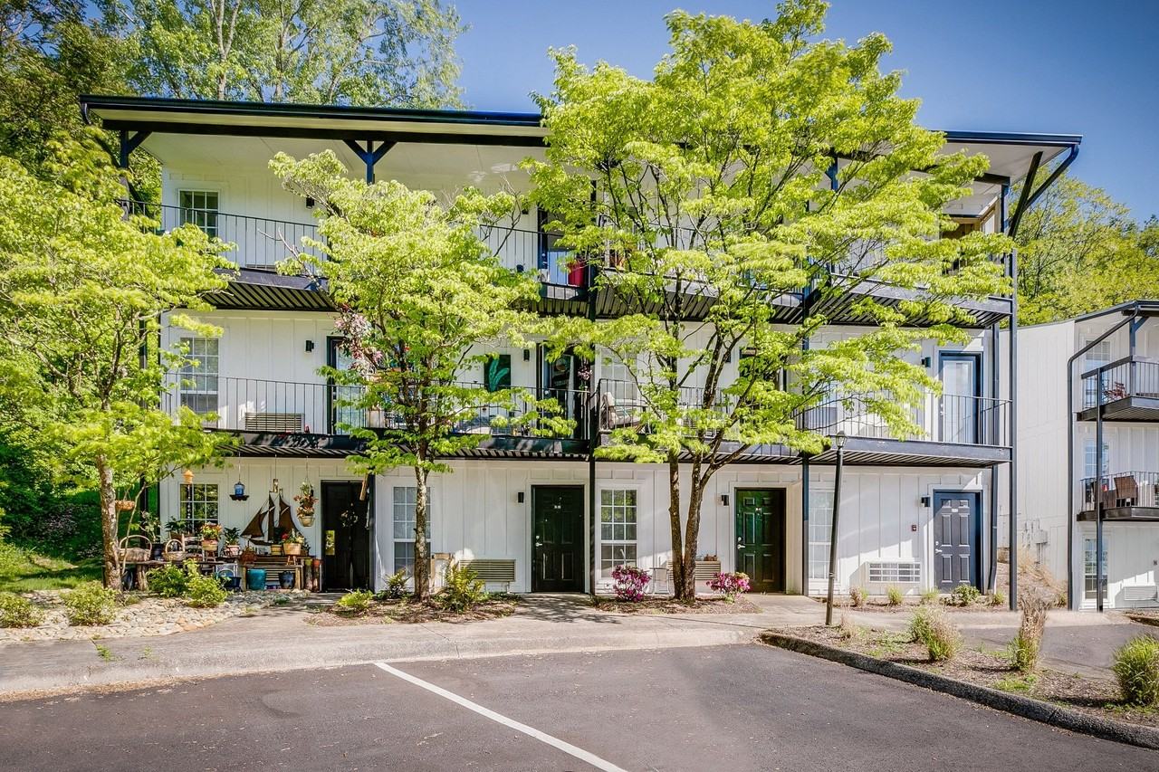 612 South Studios - Photo 5 of 19