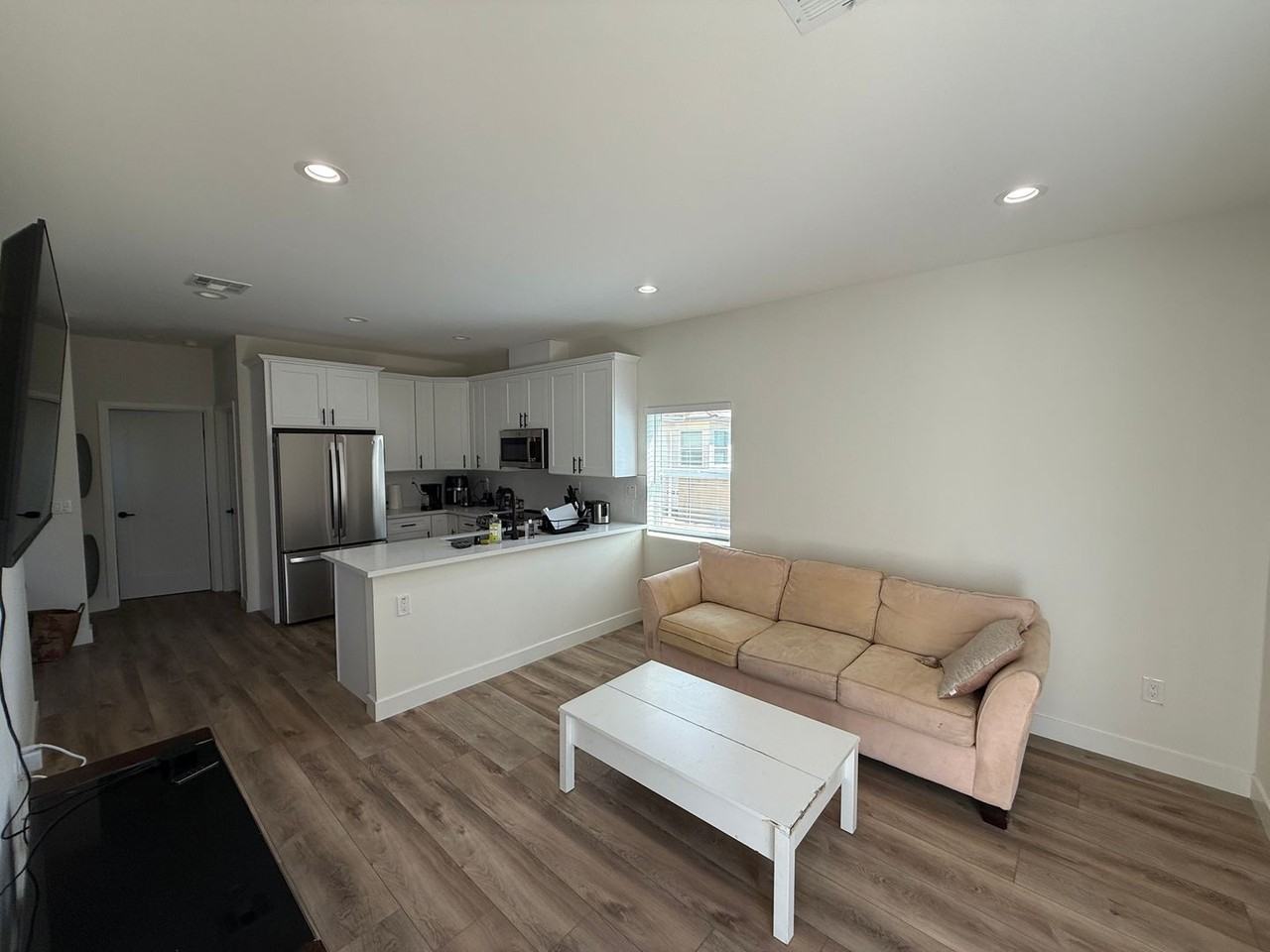 6257 Stewart St - Photo 7 of 15