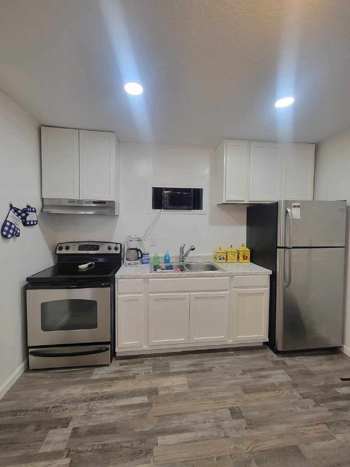 205 Dobbin Avenue #2 - Photo 5 of 7