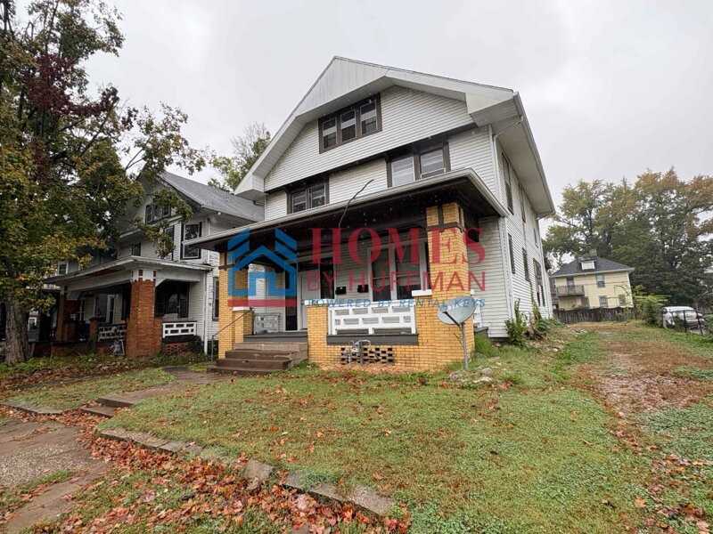 824 East Blackford Avenue - Photo 2 of 14