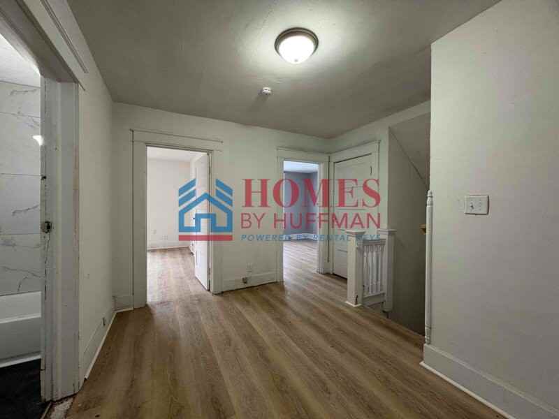 824 East Blackford Avenue - Photo 3 of 14