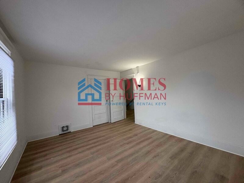 824 East Blackford Avenue - Photo 6 of 14