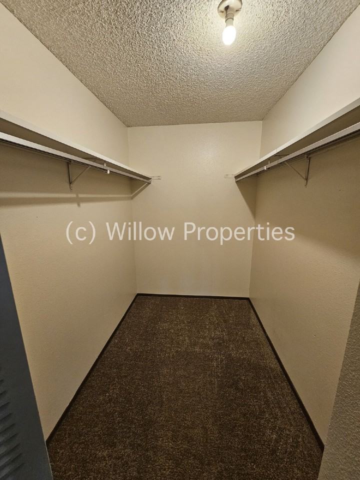 1505 N Visscher St Apt P204 - Photo 7 of 8