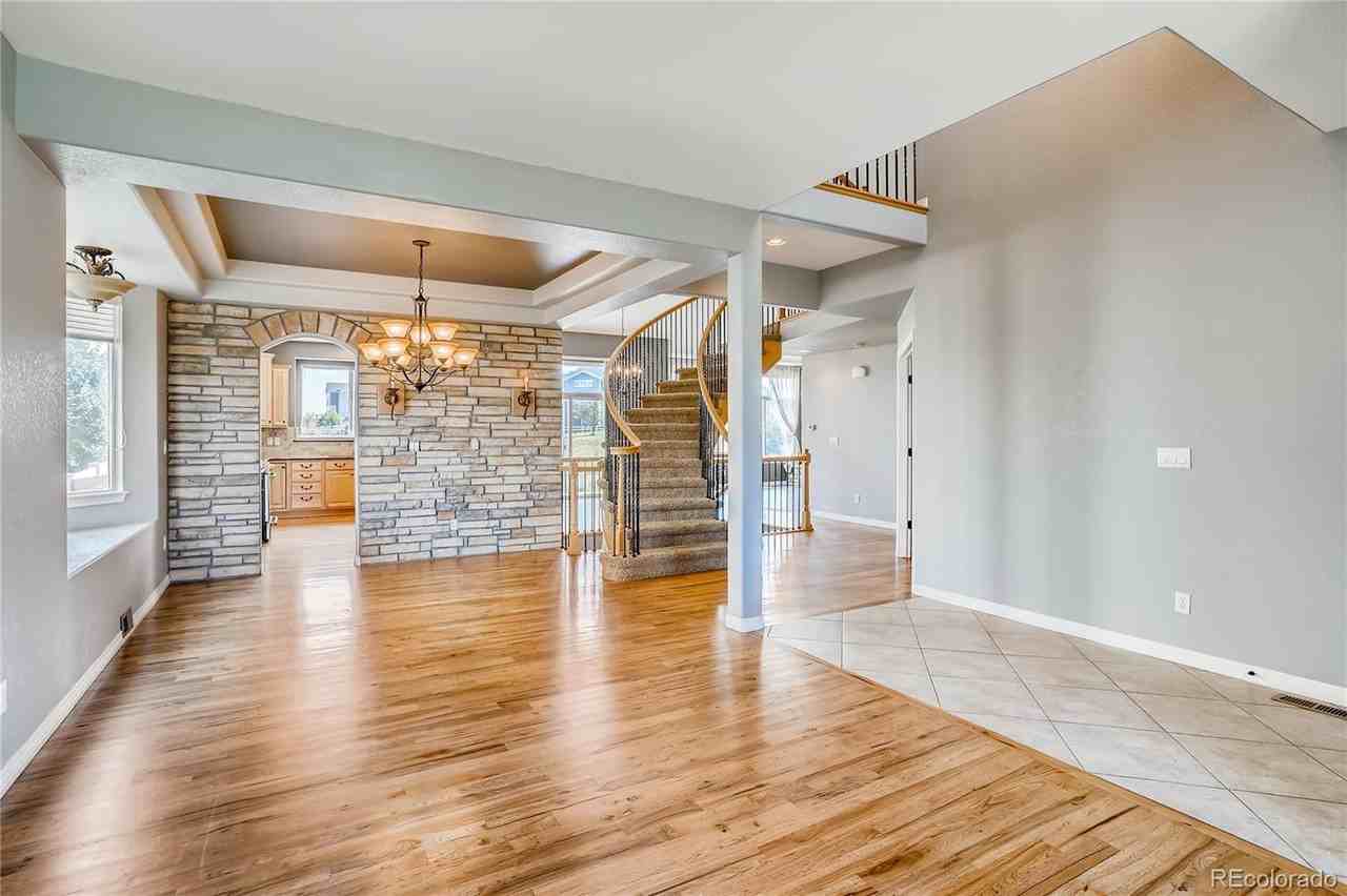 18116 Dewhurst Ln - Photo 3 of 15