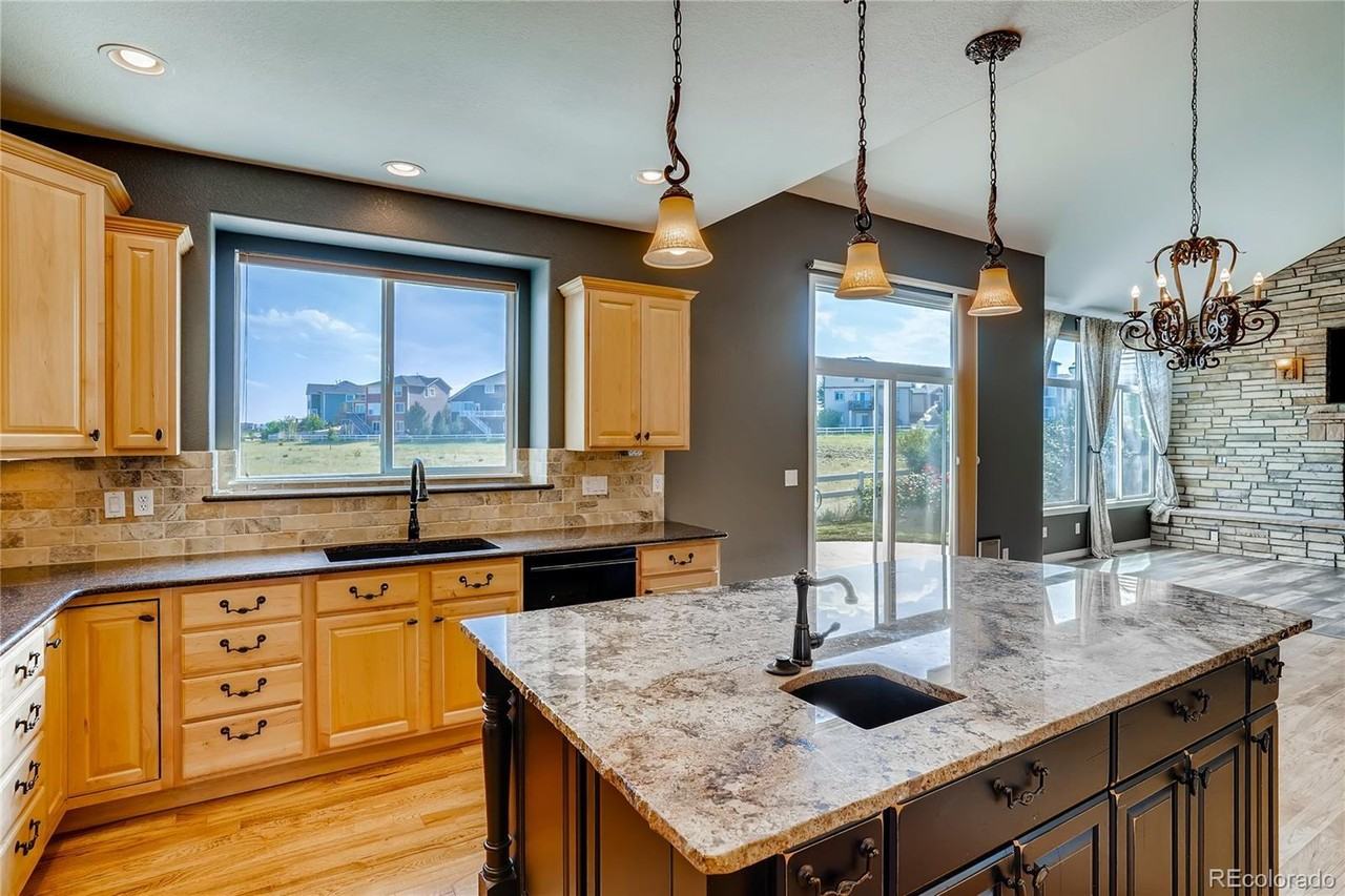 18116 Dewhurst Ln - Photo 4 of 15