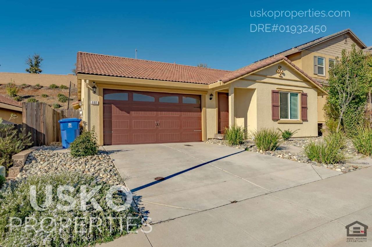 602 Willow Ridge Ct - Photo 2 of 24