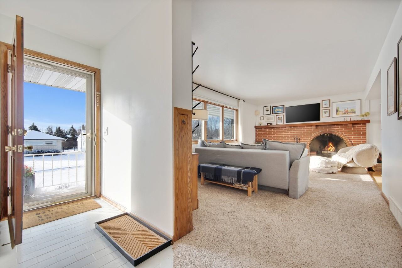 3109 Wendhurst Avenue - Photo 2 of 20