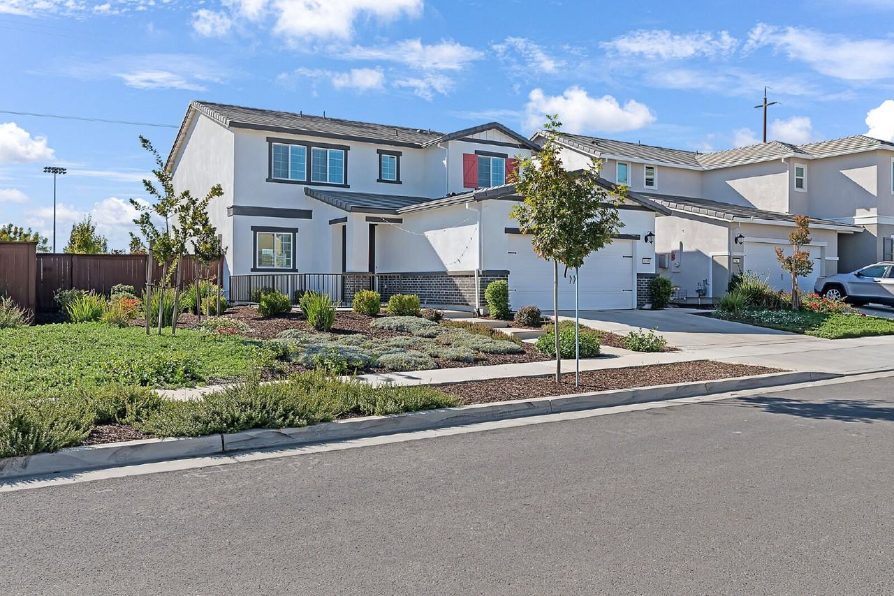 1266 Bray Drive - Photo 2 of 33