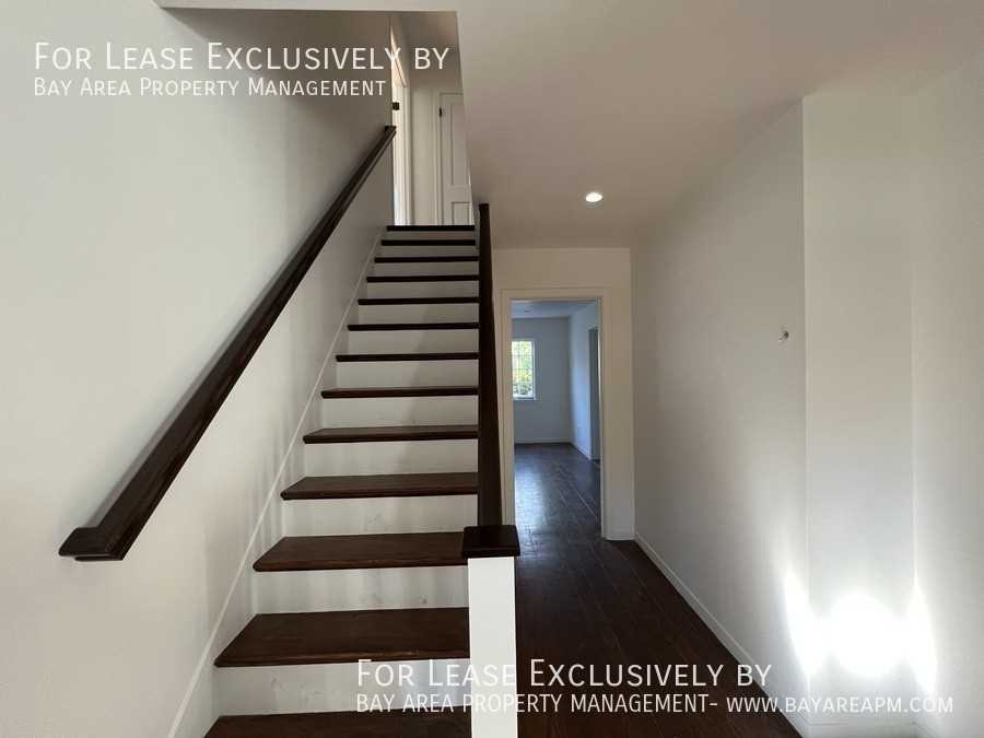 1919 Tasso St - Photo 3 of 6