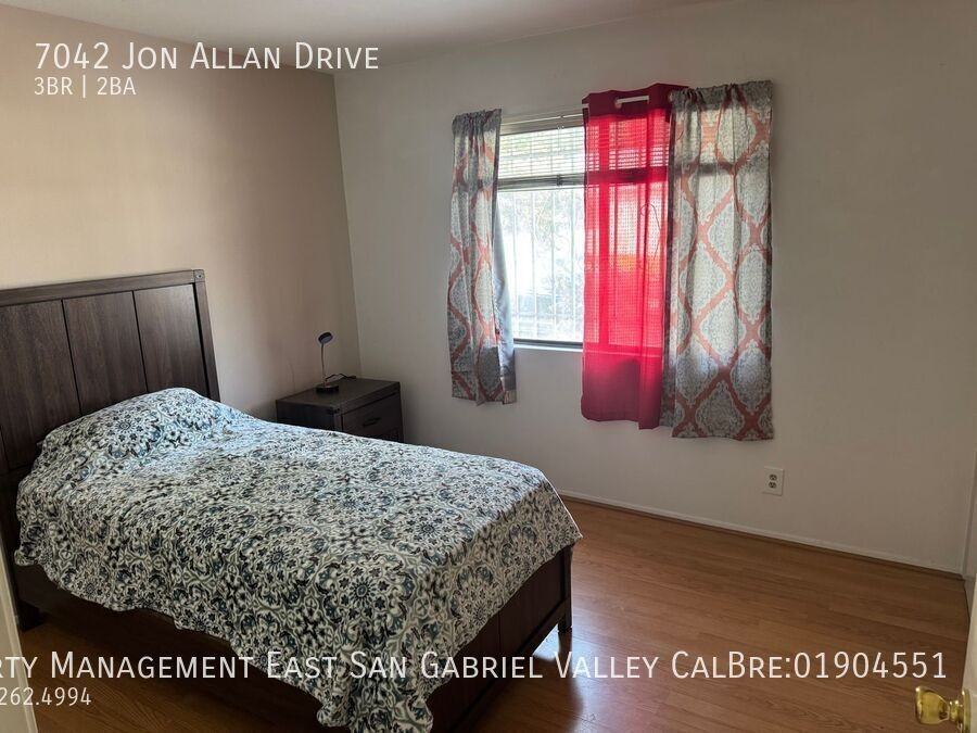 7042 Jonallan Drive - Photo 4 of 17