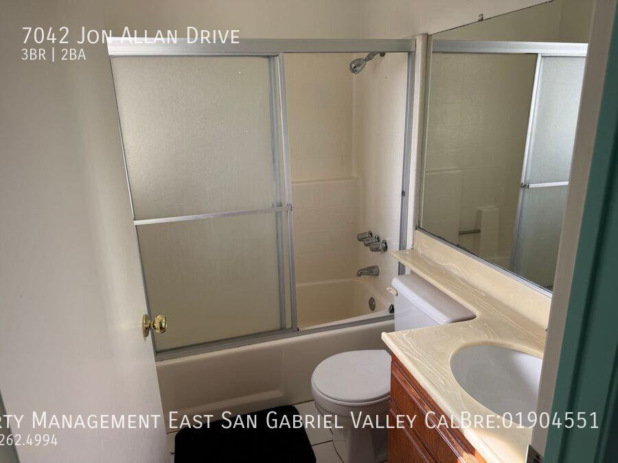 7042 Jonallan Drive - Photo 7 of 17