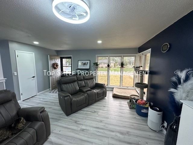 407 South Clark Avenue - Photo 2 of 20