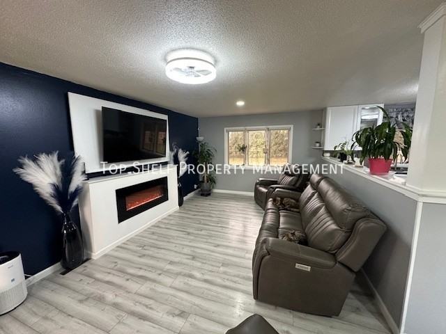 407 South Clark Avenue - Photo 3 of 20