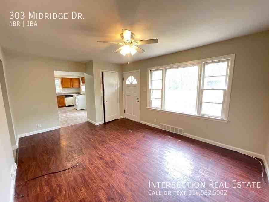 303 Midridge Dr - Photo 3 of 13