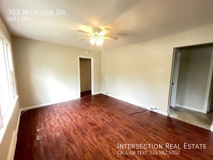 303 Midridge Dr - Photo 4 of 13