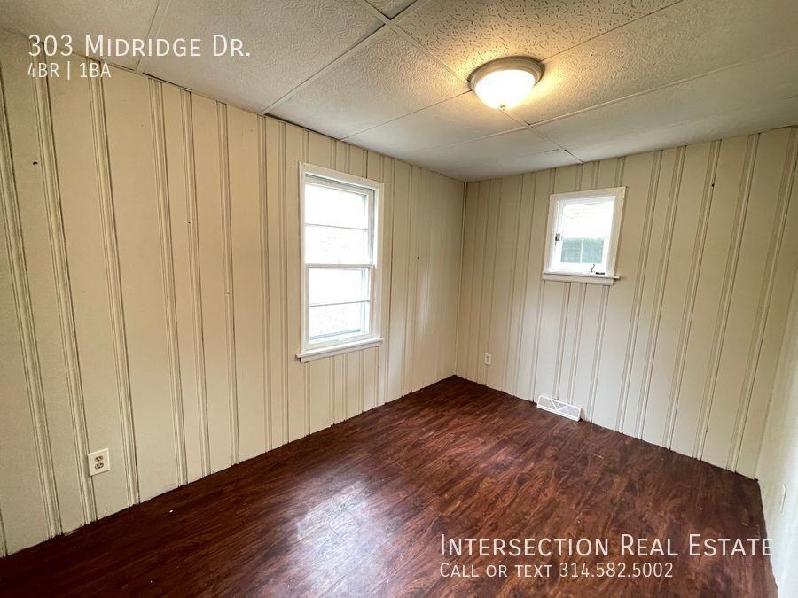 303 Midridge Dr - Photo 5 of 13