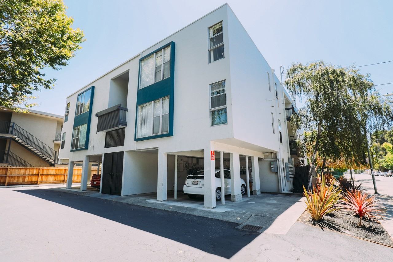 800-818 E 20th Street - Photo 2 of 17