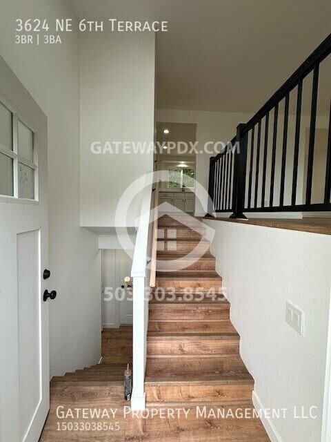 3624 Northeast 6th Terrace - Photo 4 of 39