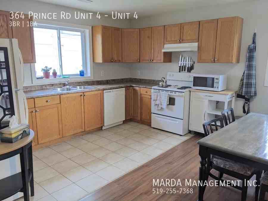 364 Prince Rd Unit 4 #4 - Photo 6 of 20