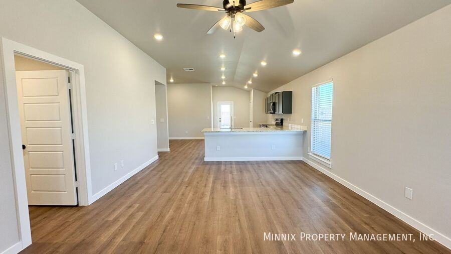 2136 Kokomo Avenue - Photo 3 of 18