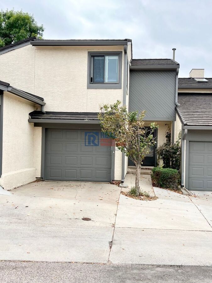 4568 Excalibur Ct - Photo 2 of 20