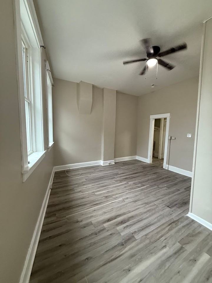 2582 W. McMicken - Photo 2 of 27