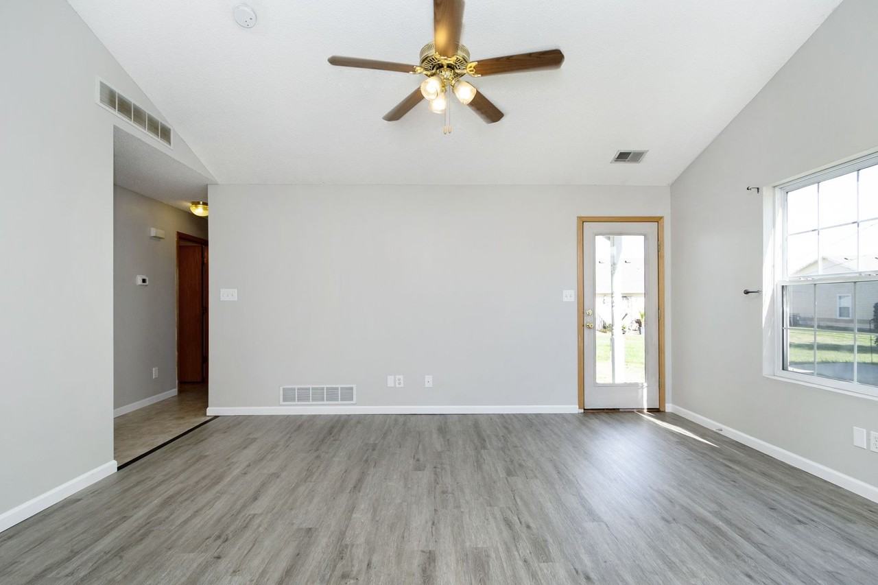 608 Goodrich Dr - Photo 4 of 19