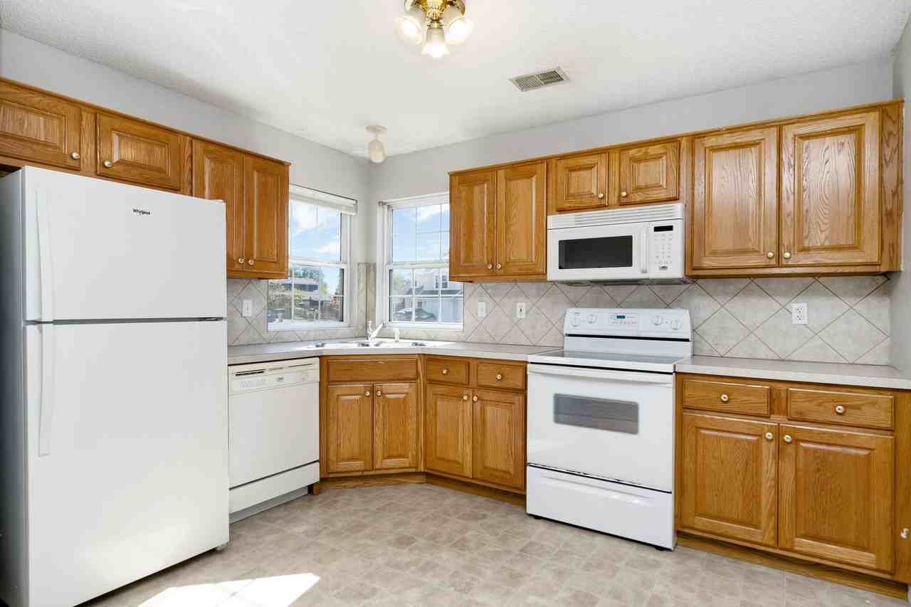 608 Goodrich Dr - Photo 7 of 19